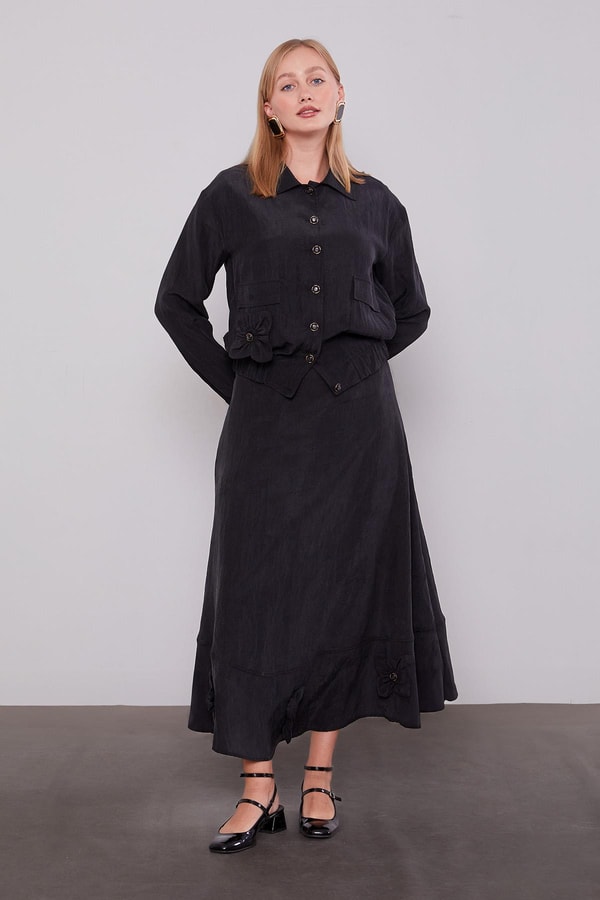 LevidorSiyah Gül Detaylı Cupra Etekli Takım