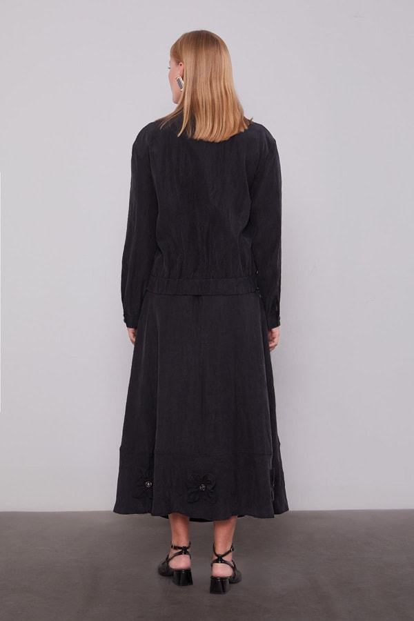 LevidorSiyah Gül Detaylı Cupra Etekli Takım