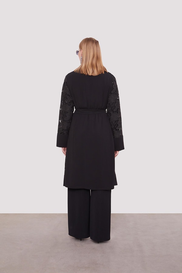 LevidorSiyah Güpür Kol Yaka Detaylı Ceket Takım