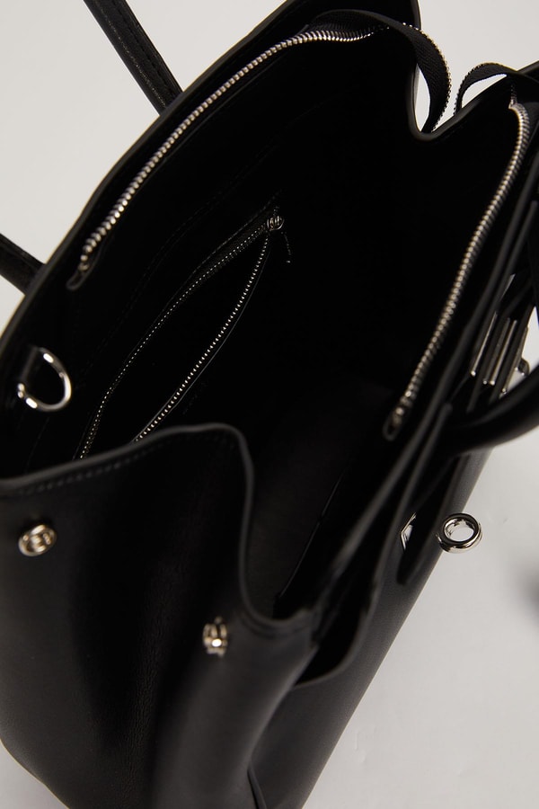 LevidorSiyah Halka Aksesuar Detaylı Omuz Çantası