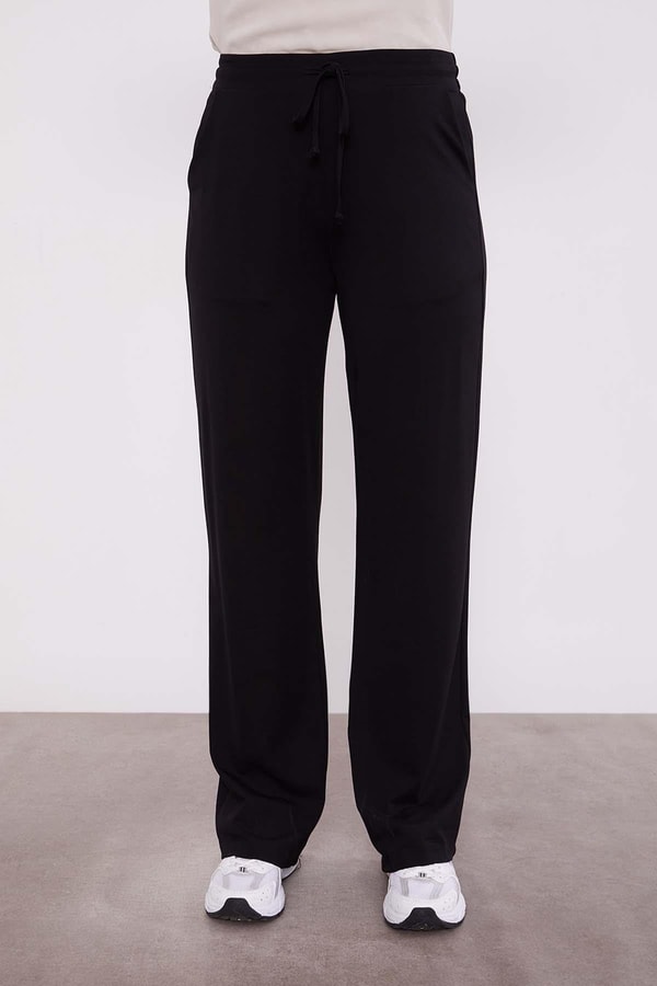 LevidorSiyah Hasır Püskül Detaylı İkili Takım