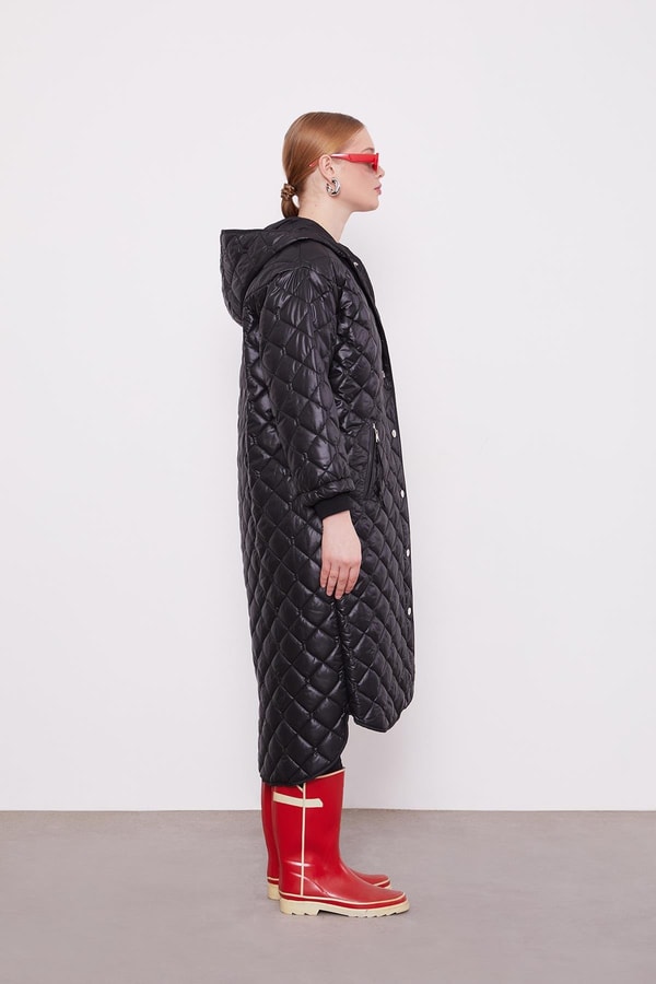 LevidorSiyah KABAN KAPİTONE KOL  UCU RİBANA ÇITÇITLI KAPÜŞONLU APARA BİYE