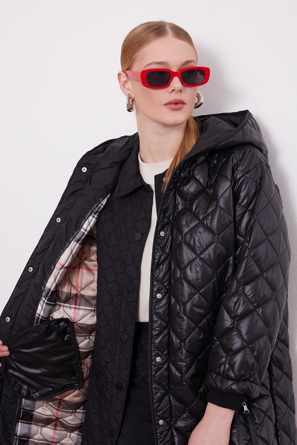 LevidorSiyah KABAN KAPİTONE KOL  UCU RİBANA ÇITÇITLI KAPÜŞONLU APARA BİYE