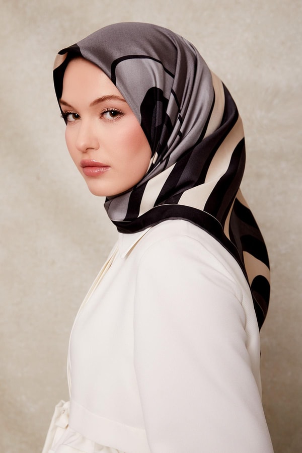 LevidorSiyah Kalın Çizgili Twill İpek Eşarp