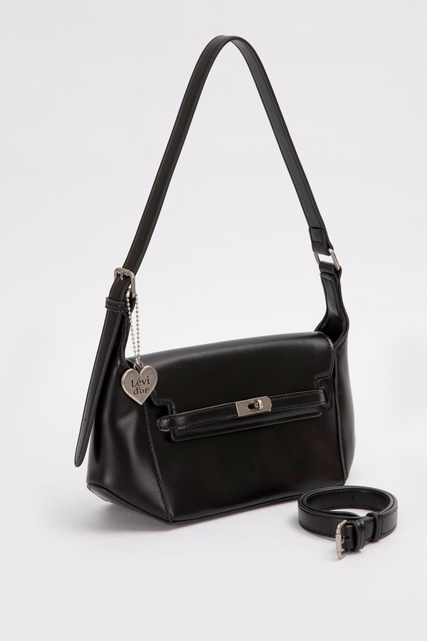 LevidorSiyah Kalp Aksesuar Detaylı Omuz Çantası
