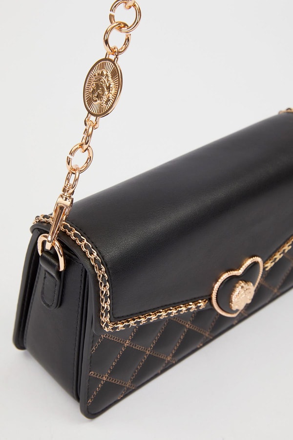 LevidorSiyah Kalp Toka Detay Omuz Çantası