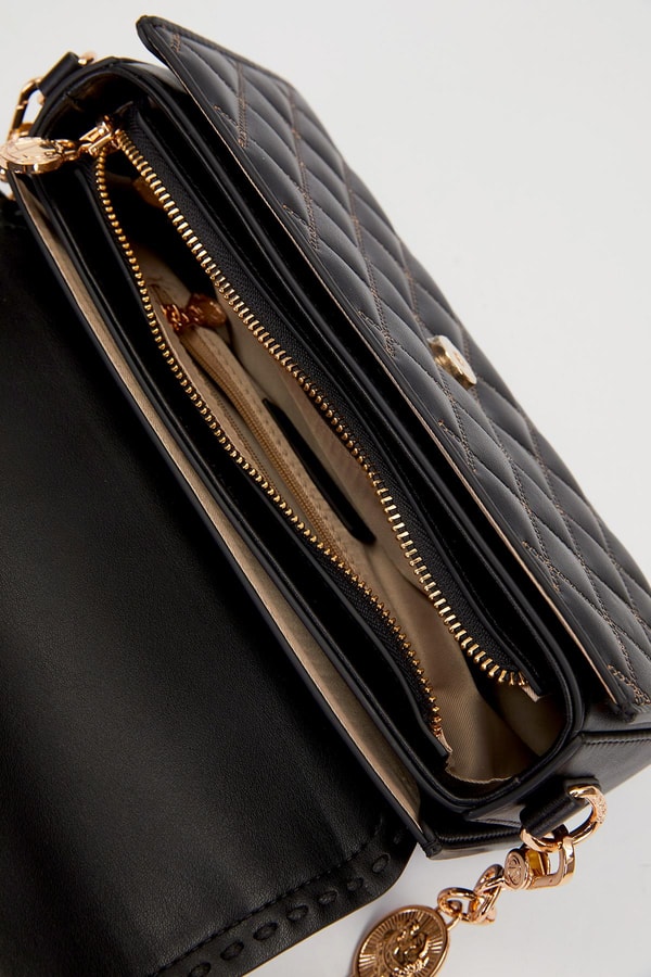 LevidorSiyah Kalp Toka Detay Omuz Çantası