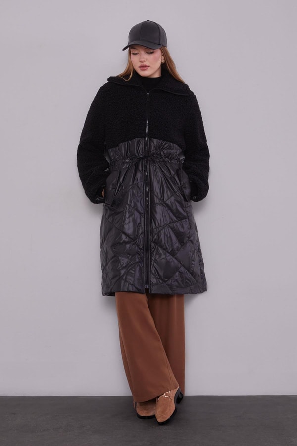 LevidorSiyah Kapitone Belli İp Büzgülü Mont