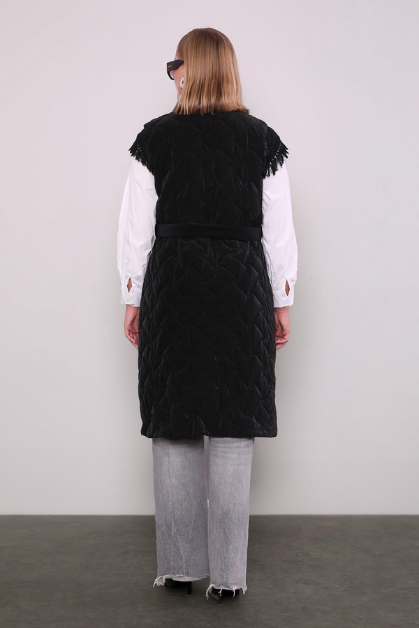 LevidorSiyah Kapitone Desen Kemerli Yelek