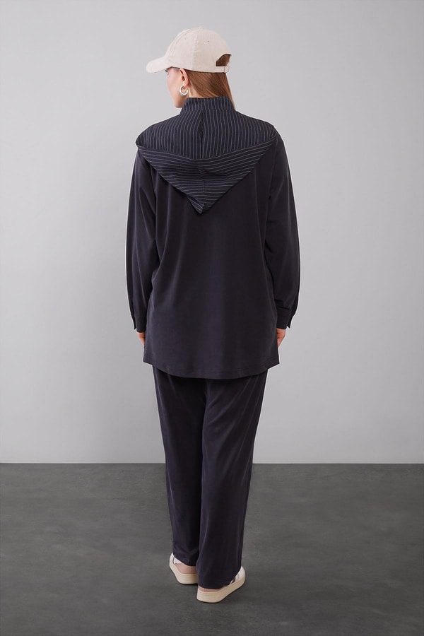 LevidorSiyah Kapüşonlu Çizgi Detay Sweat