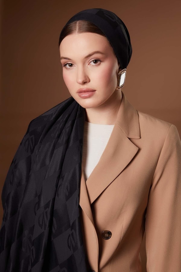 LevidorSiyah Kare LVD Baskılı Naia Jakar Şal