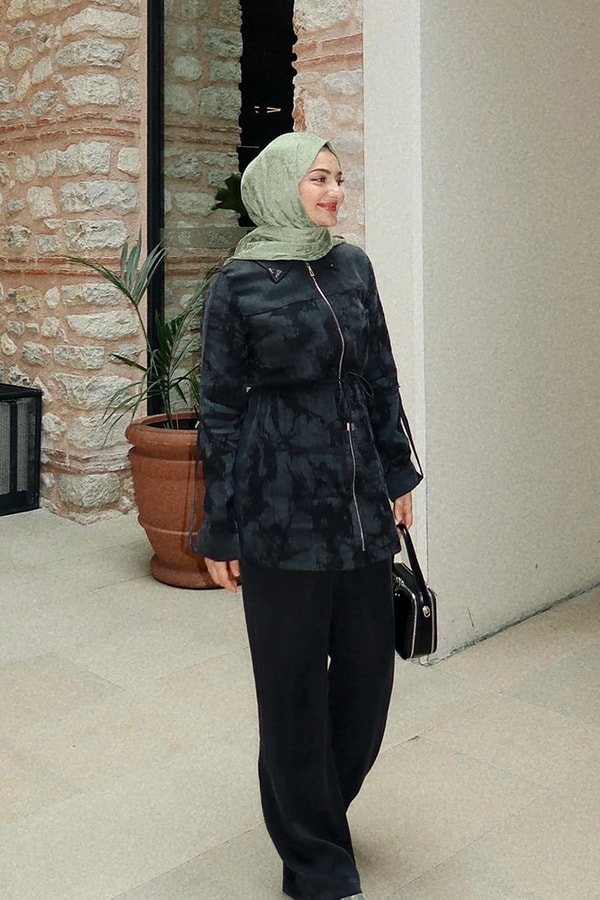 LevidorSiyah Kemerli Kol Detaylı Cupra İkili Takım