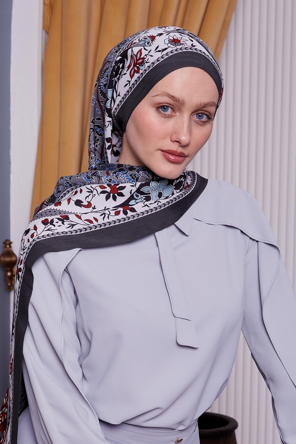 LevidorSiyah Kenar Motif Desen Royal Şal