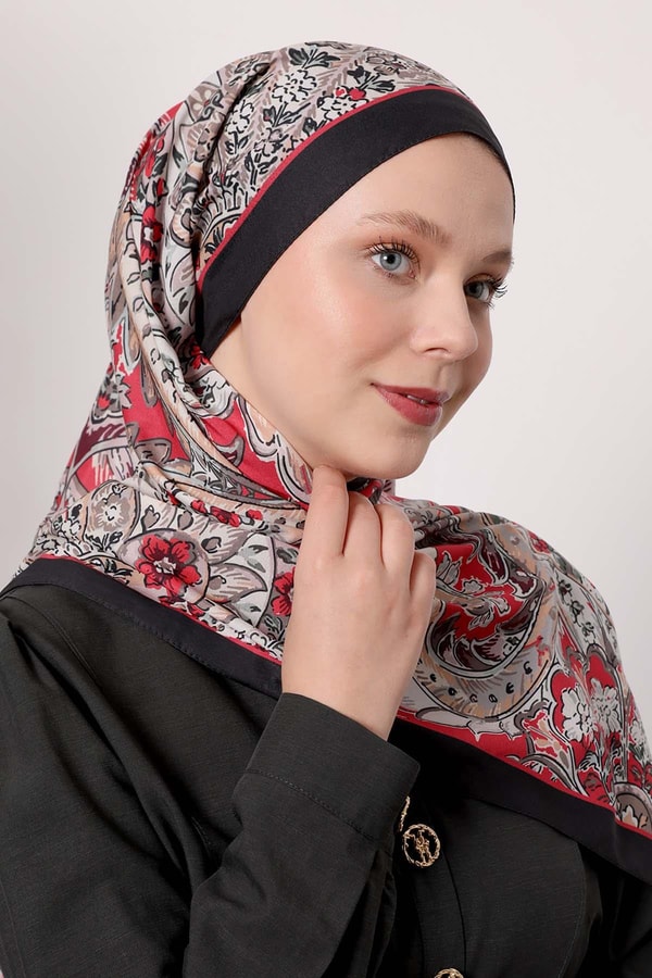 LevidorSiyah-Kırmızı Soyut Çiçek Desen Love Şal