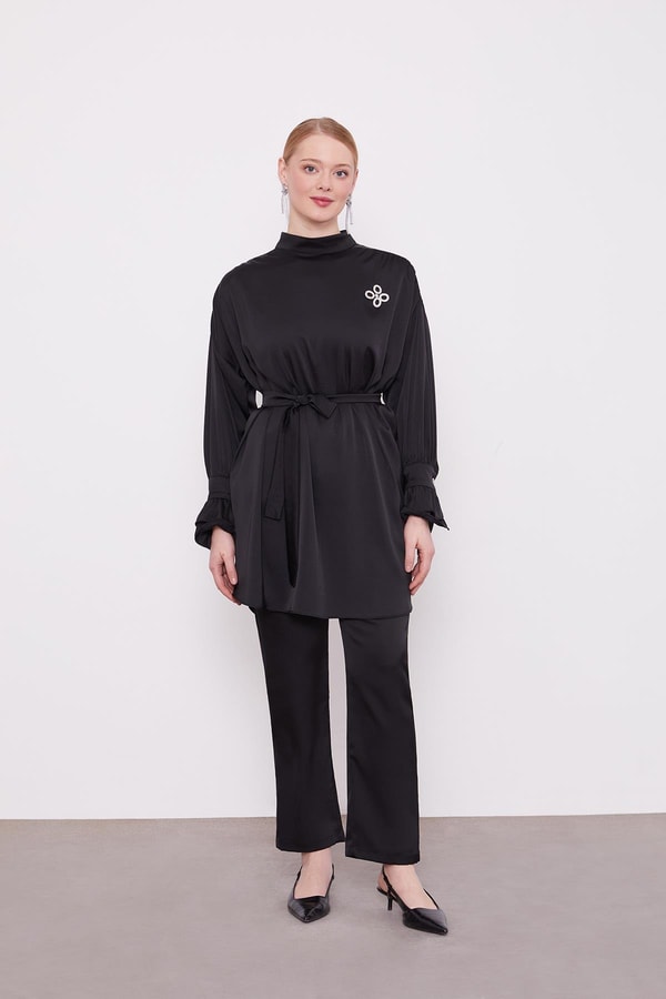 LevidorSiyah Kol Fırfır Detaylı İkili Takım