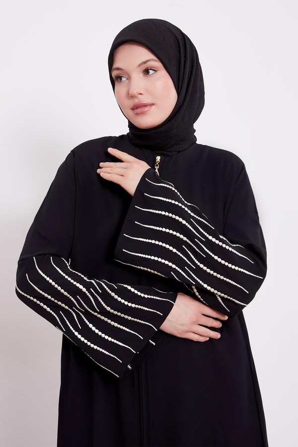 LevidorSiyah Kol Nakış Detaylı Ferace