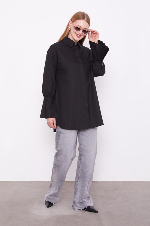 LevidorSiyah Kolu Plise Detay Gömlek