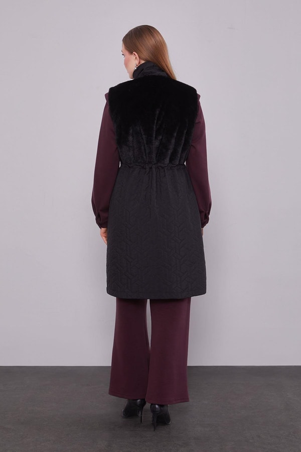 LevidorSiyah Kürk Detaylı Yelek