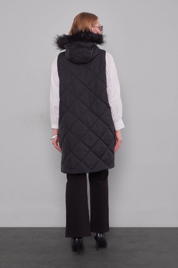 LevidorSiyah Kürk Kapüşonlu Şişme Yelek