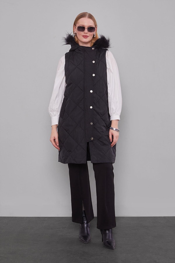 LevidorSiyah Kürk Kapüşonlu Şişme Yelek