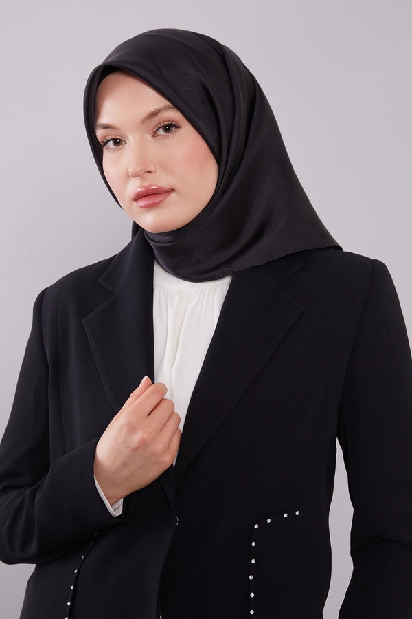 LevidorSiyah L Desen Monogram İpek Eşarp