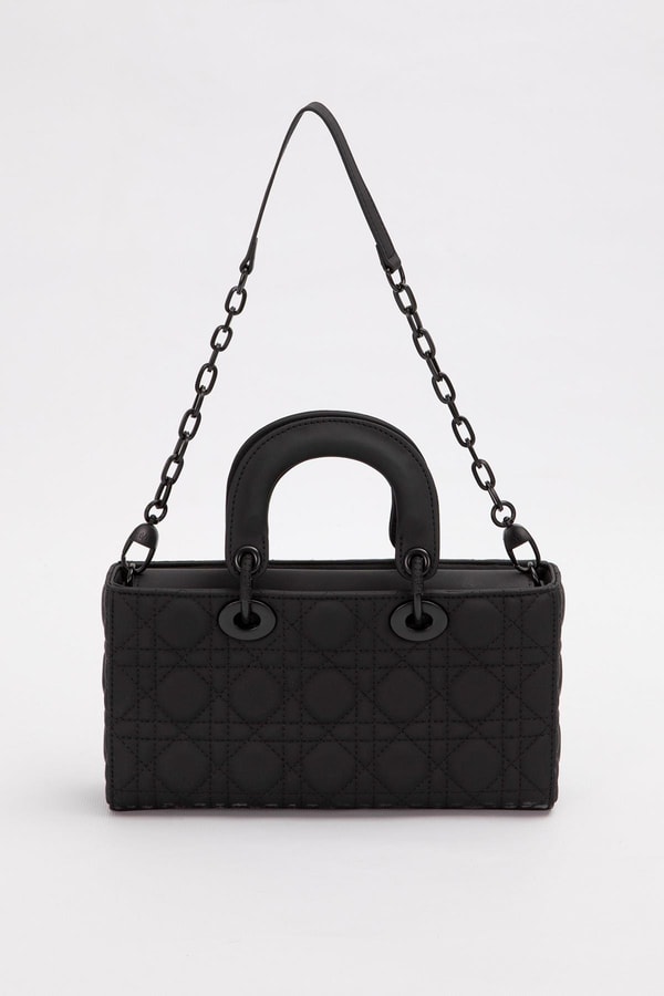 LevidorSiyah Logo Aksesuar Zincirli Omuz Çantası