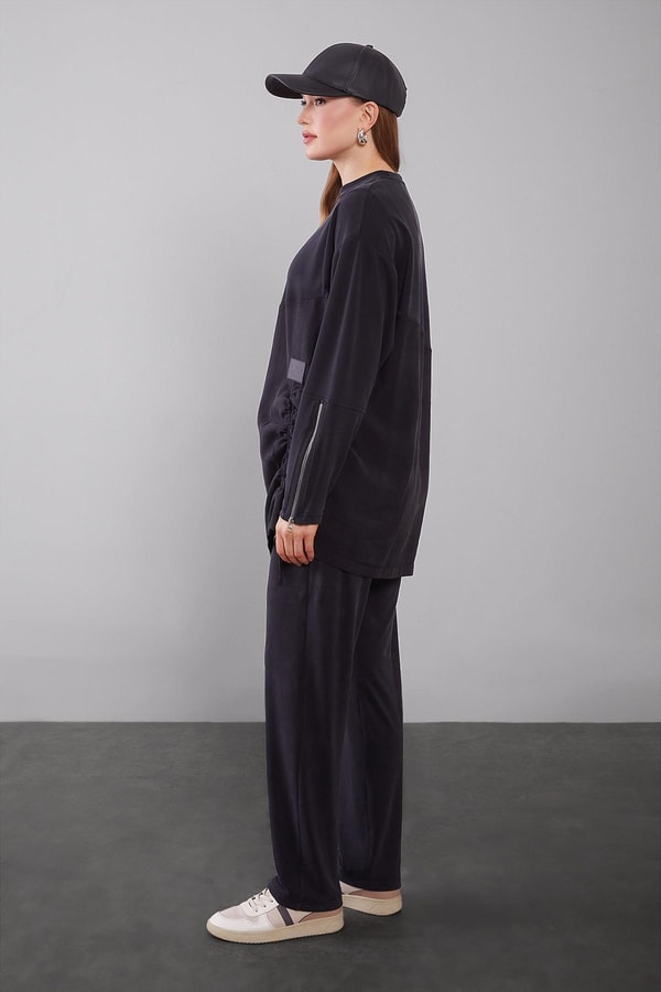 LevidorSiyah Manşet Detaylı İkili Takım