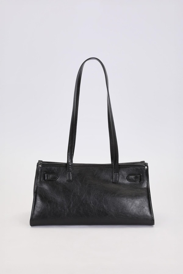 LevidorSiyah Metal Kilit Charmlı Omuz Çantası