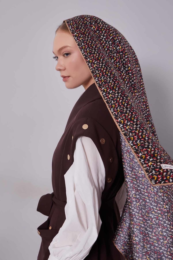 LevidorSiyah Mini Yazı Detay Twill İpek Eşarp