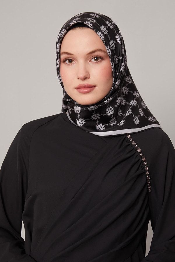 LevidorSiyah Mini Yonca Desen Twill İpek Eşarp