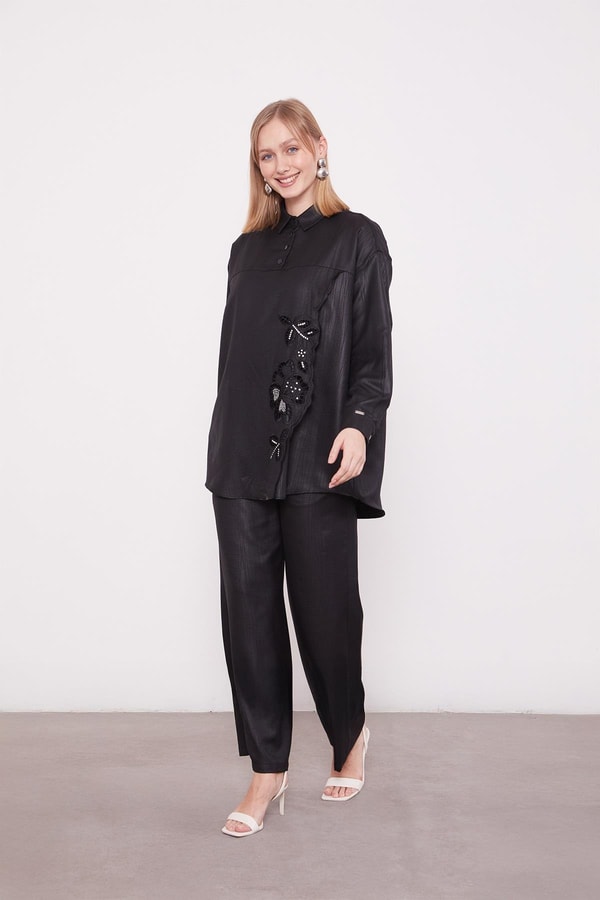 LevidorSiyah Nakış Gül Detaylı Tunik Takım