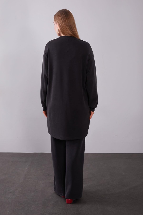 LevidorSiyah Omuz Aksesuar Detaylı İkili Takım