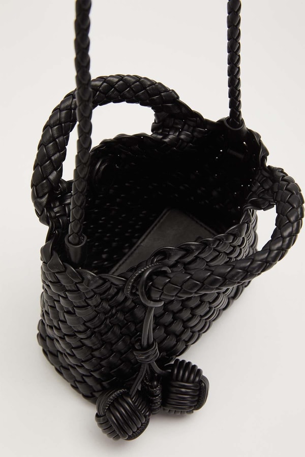 LevidorSiyah Örgü Top Aksesuarlı El Çantası