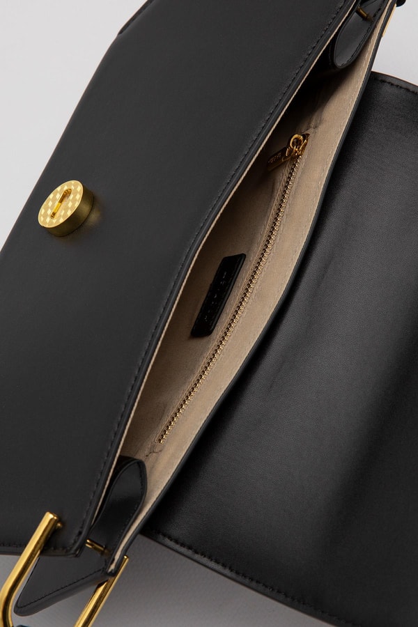 LevidorSiyah Oval Gold Aksesuarlı Omuz Çantası