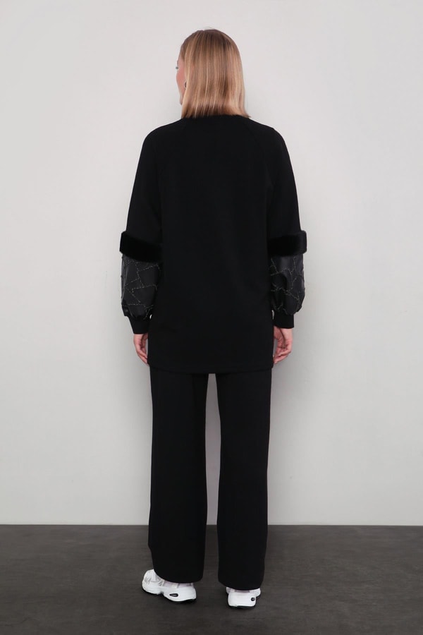 LevidorSiyah Peluş Kol Detaylı Spor Takım