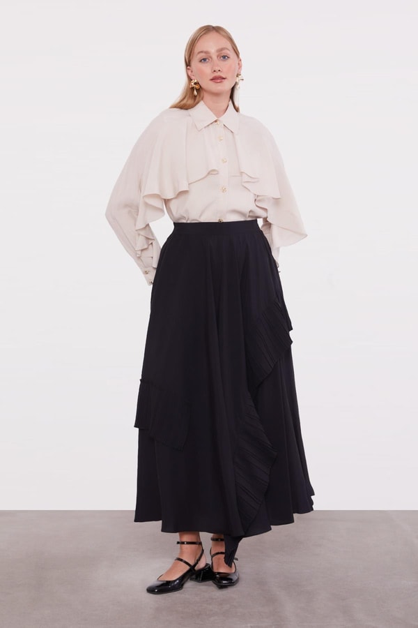 LevidorSiyah Pilise Detaylı Etek