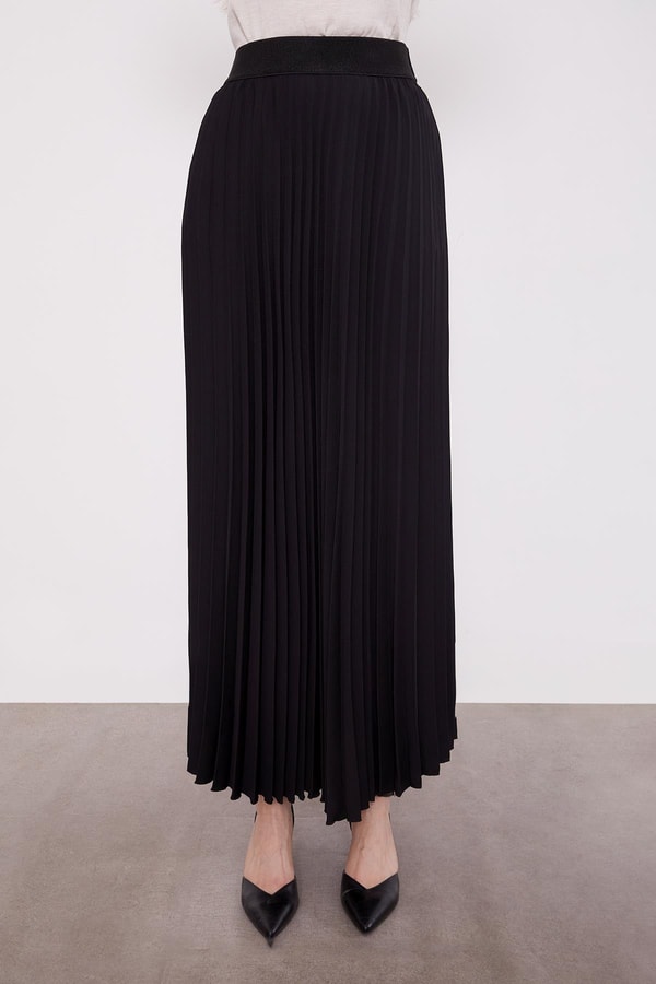 LevidorSiyah Piliseli Dantel Detaylı Üçlü Etek Takım