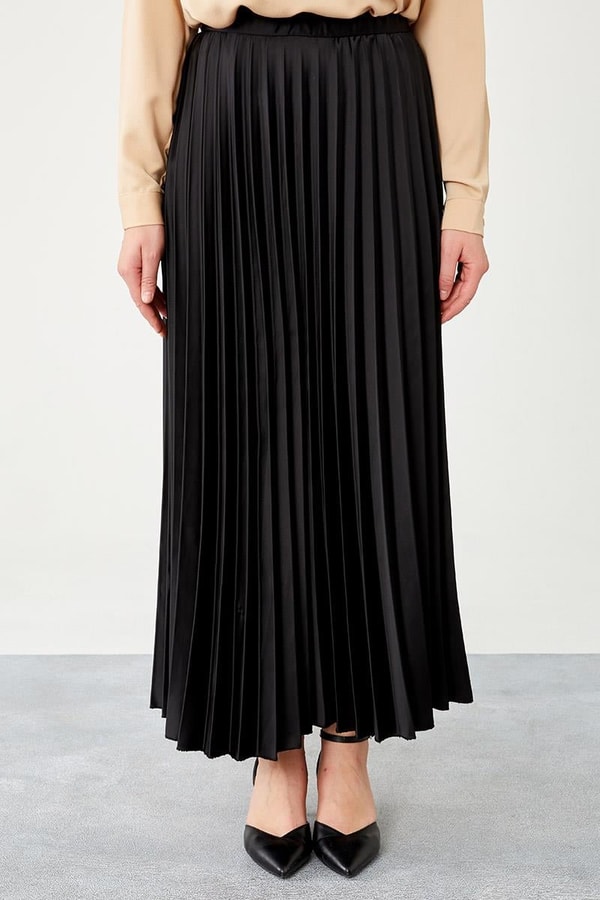 LevidorSiyah Piliseli Saten Etek