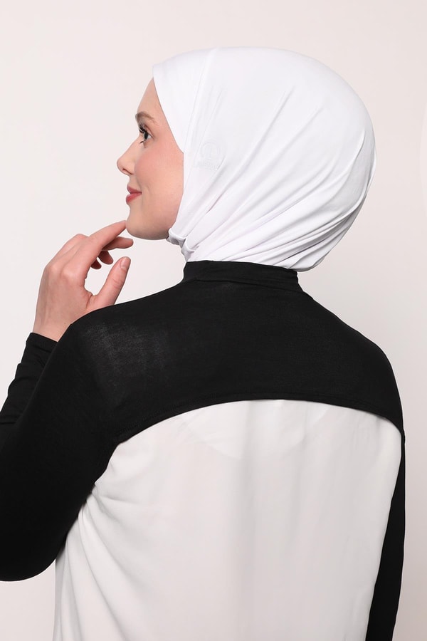 LevidorSiyah Pratik Boyunluklu Kolluk