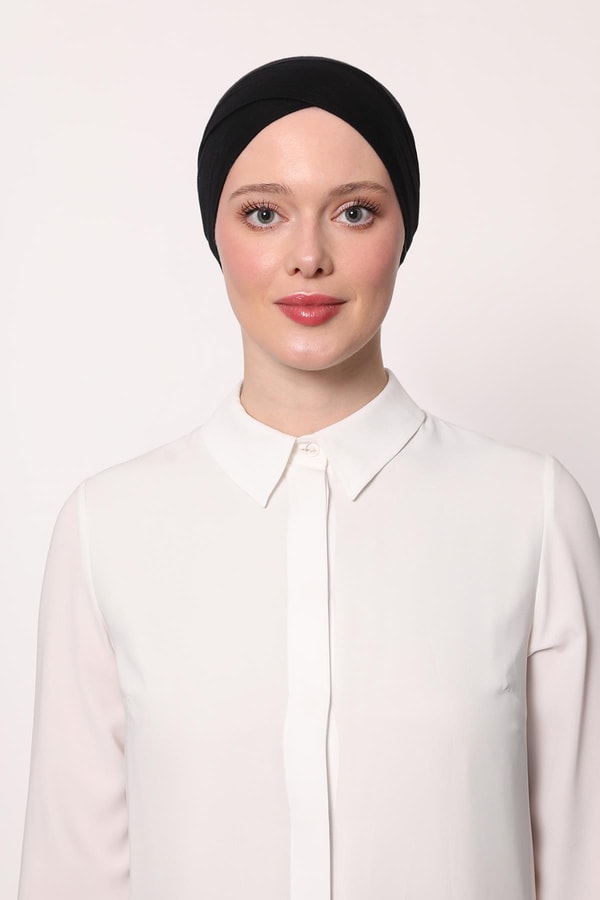 LevidorSiyah Pratik Çapraz Bone