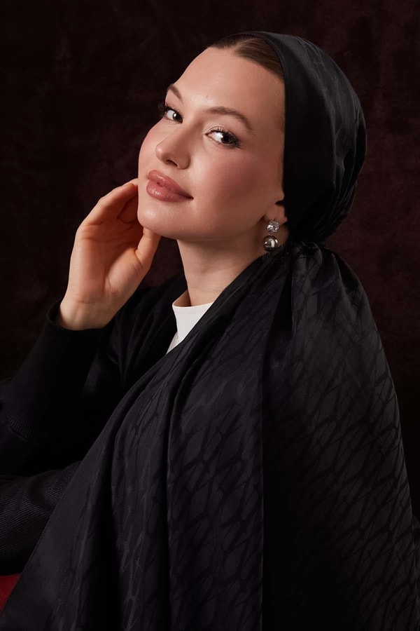 LevidorSiyah Sarmal Desen Naia Jakar Şal