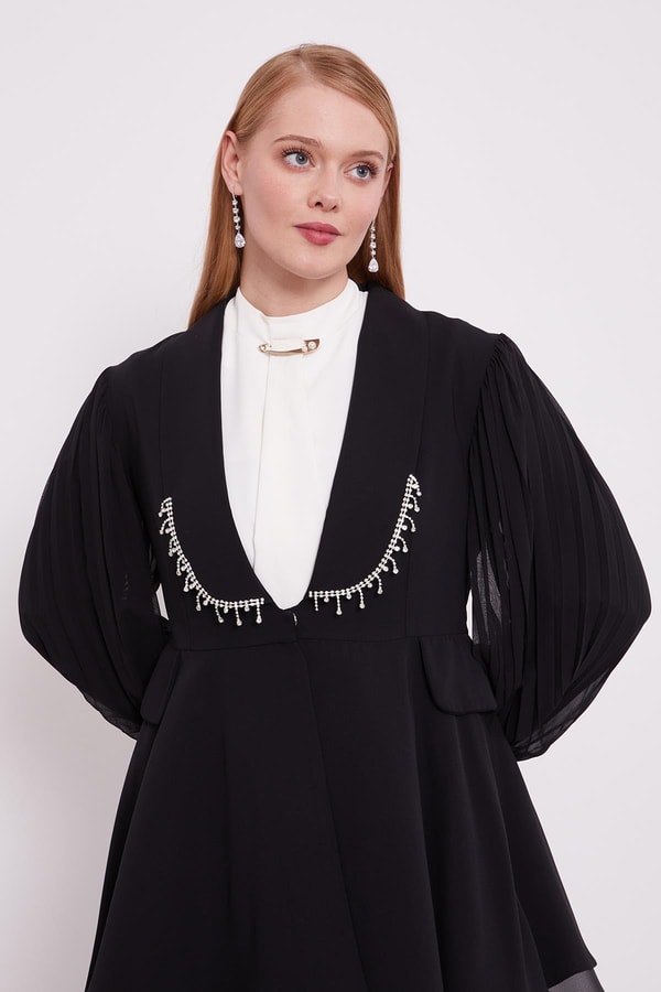 LevidorSiyah Şifon kollu Taş Detay