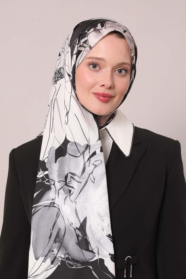 LevidorSiyah Soyut Çiçek Desen Twill Şal