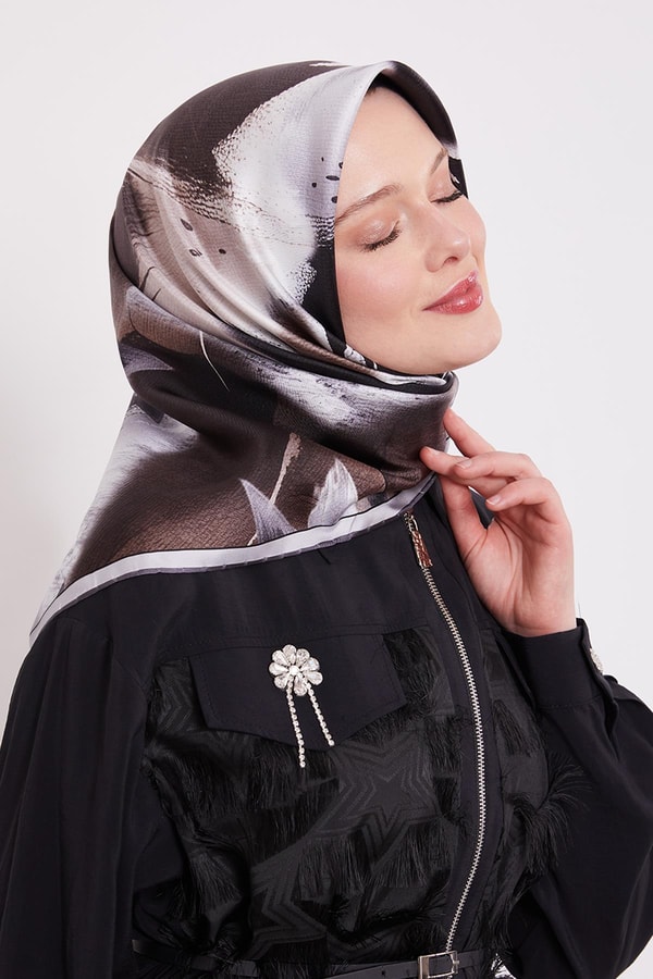 LevidorSiyah Soyut Yaprak Desen Twill İpek Eşarp