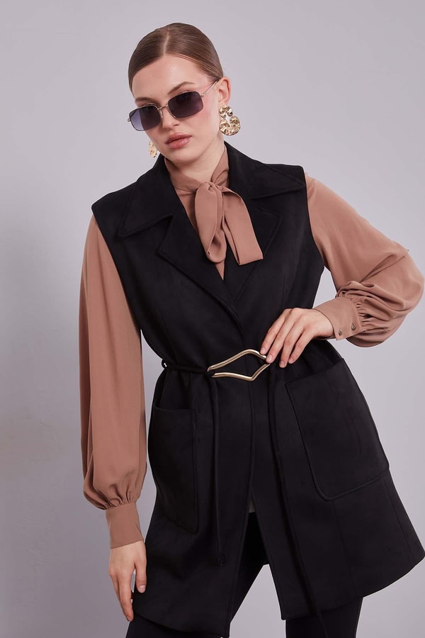 LevidorSiyah Süet Kemer Detaylı Yelek