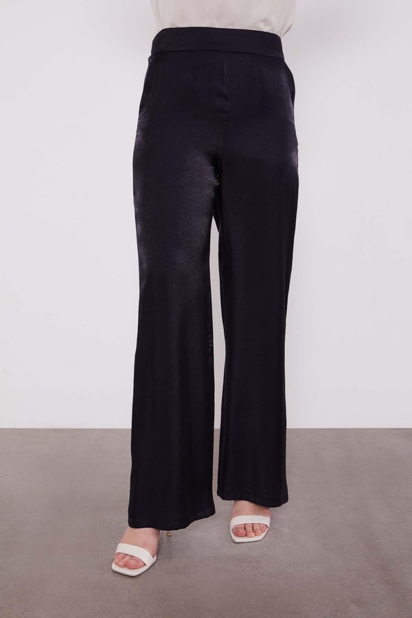 LevidorSiyah Taş Detaylı İkili Takım