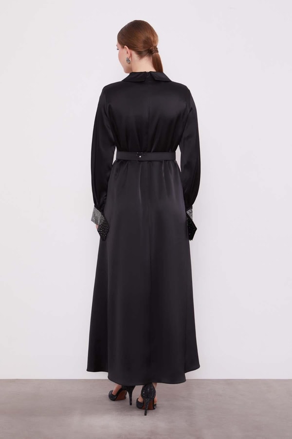 LevidorSiyah Taş Detaylı Saten Elbise