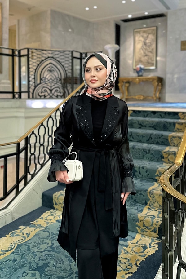 LevidorSiyah Taşlı Saten Ceket Üçlü Takım