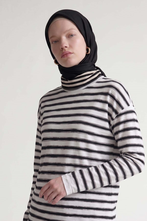 LevidorSiyah Üç Çizgi Detaylı Twill İpek Eşarp