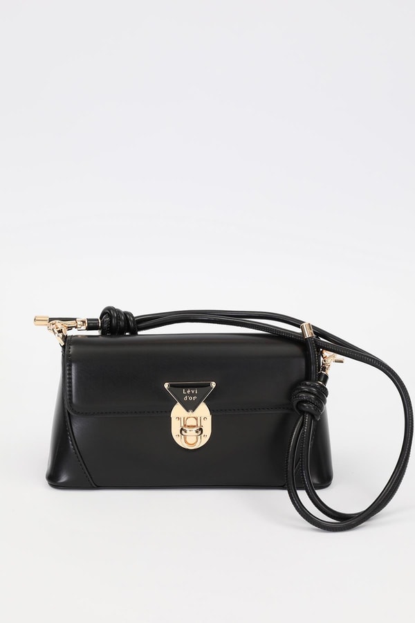 LevidorSiyah Üçgen Kilit Detaylı Omuz Çantası